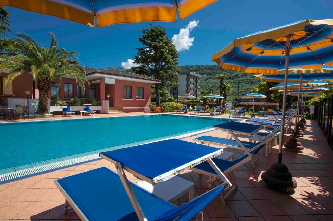 Sunlake Hotel Рива-дель-Гарда Екстер'єр фото