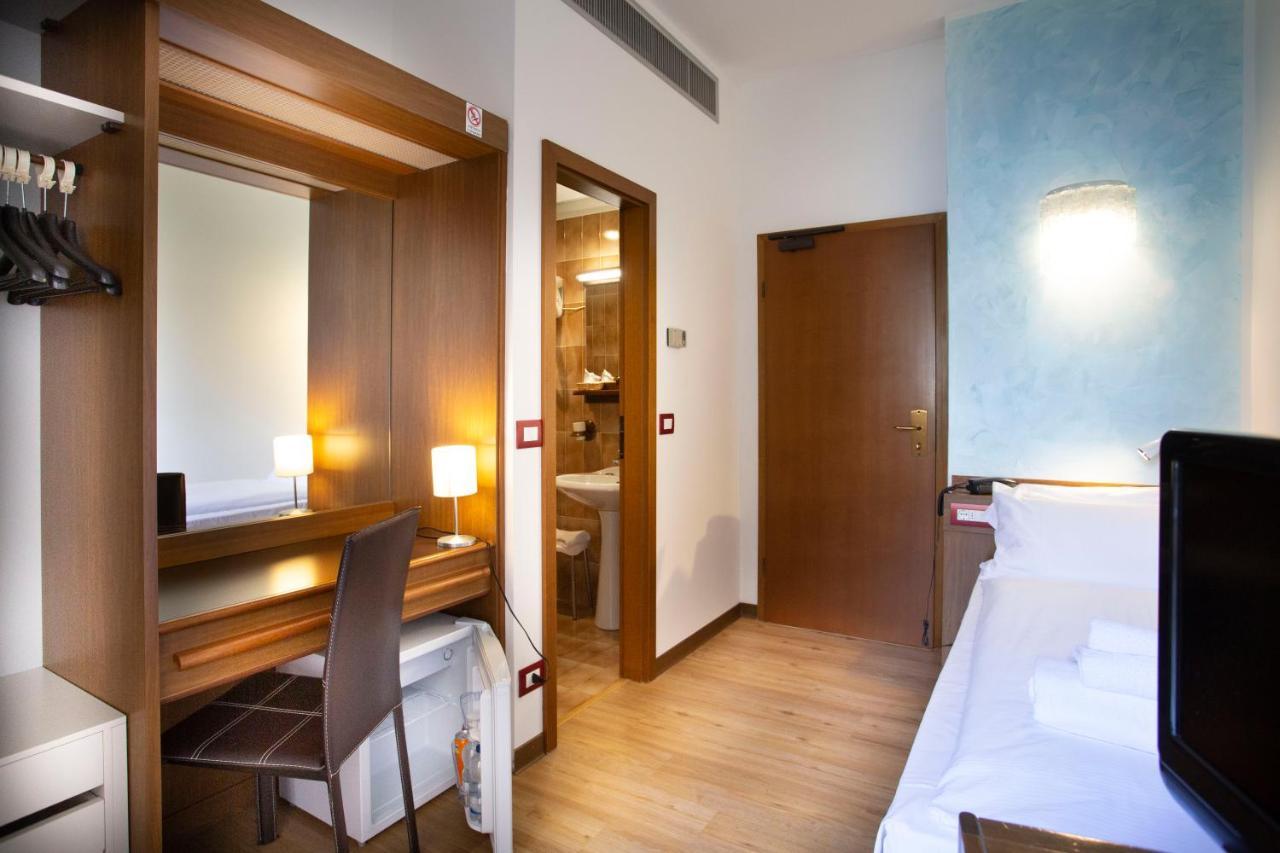 Sunlake Hotel Рива-дель-Гарда Екстер'єр фото